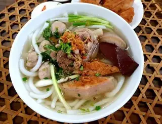 Bánh canh chả cá - giò heo - 45.000 ₫ tại Bánh Canh Chả Cá Phan Rang & Bánh Mì Chả Cá - Ni Sư Huỳnh Liên