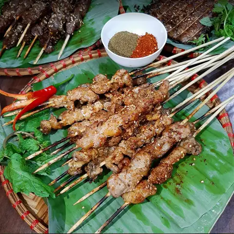 Hình ảnh Quán Nướng & Mỳ Vằn Thắn Tân Cương Trung Quốc - Đặng Tiến Đông