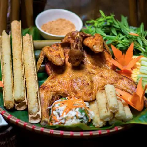 Hình ảnh Gà Nướng Cơm Lam & Bánh Bao Tiến Phát - Đường Số 3