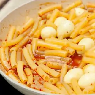 Hình ảnh Nui xào trứng