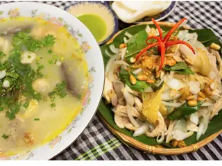 Cháo gỏi gà nhỏ - 70.000 ₫ tại Miến, Phở & Gà Ta Gia Truyền - Trần Huy Liệu