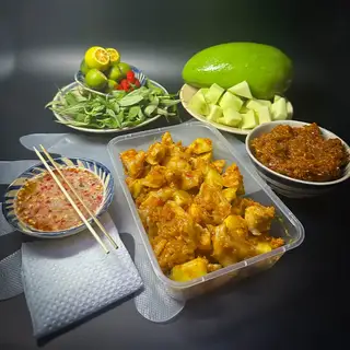 Hình ảnh Chân gà rút xương sốt thái
