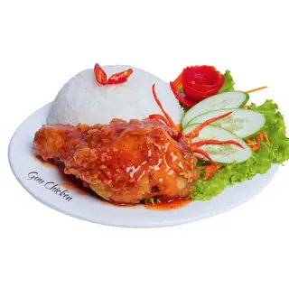 Hình ảnh Cơm gà sốt cay nóng
