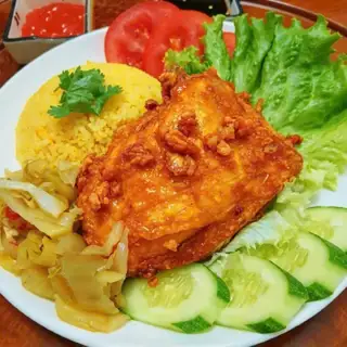 Hình ảnh Cơm chiên Má Đùi lớn - sốt mắm tỏi