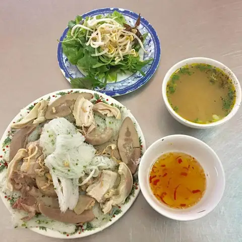 Phương - Cháo Lòng Bánh Hỏi Bình Định - Đường D5A - Bún/Phở/Mỳ/Cháo gần bạn