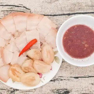 Hình ảnh Cơm thịt heo luộc cà pháo chấm mắm tôm