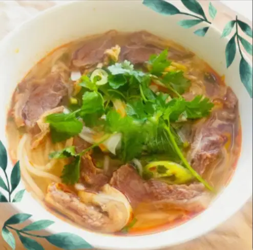 Bún bò nạm - 53.000 ₫ tại Bún Bò Huế Cát Tường - Hùynh Tấn Phát