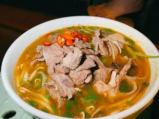 Hình ảnh Mỳ chua cay nước bát thường