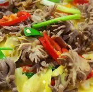 Hình ảnh Lòng mề vịt xào dứa