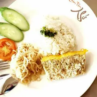 Cơm bì chả - 45.000 ₫ tại Cơm Tấm Nhớ - Hoàng Diệu