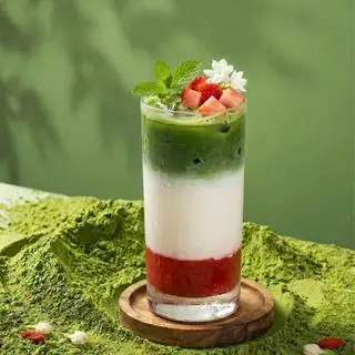 Hình ảnh Matcha latte dâu - Strawberry matcha latte