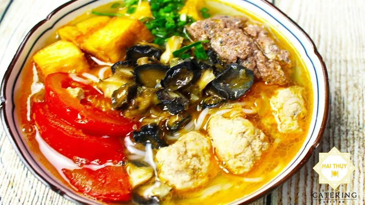Canh bún riêu cua ốc - 60.000 ₫ tại  Bún Riêu Số 1 -  Lê Văn Miến
