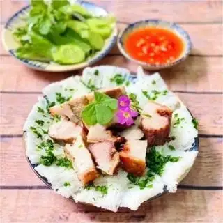 Bánh hỏi heo quay - 40.000 ₫ tại Bánh Mì, Xôi Mặn & Heo Quay Chú Béo - Cách Mạng Tháng 8