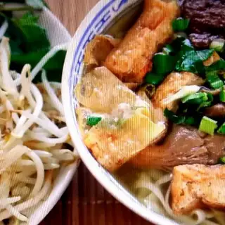 Hủ tiếu chay - 23.000 ₫ tại Cơm Chay Tùy Duyên - Thạch Lam