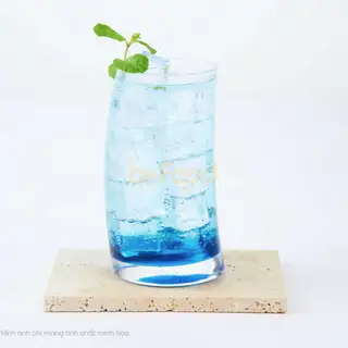 Soda blue - trân châu trắng - 27.000 ₫ tại Tré Trộn & Trà Sữa FA - Nguyễn Phúc Chu