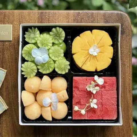 Hình ảnh Inner Garden - Trái Cây Cắt Sẵn - Cutting Fruit - Trần Văn Sắc