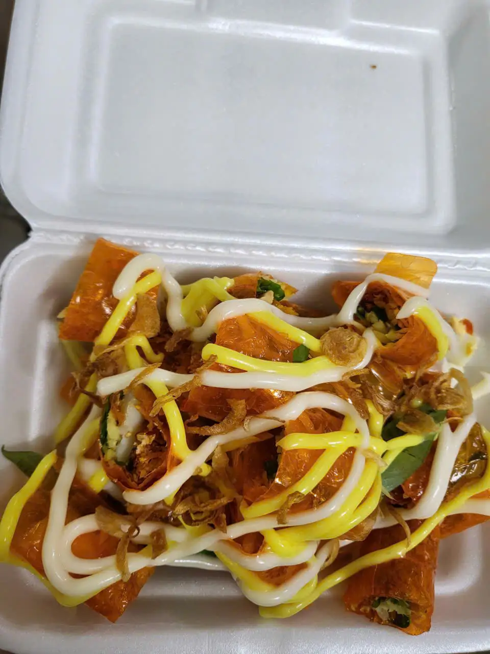 Bánh tráng cuộn - 30.000 ₫ tại Bánh Tráng Trộn 196 - Nguyễn Tiểu La