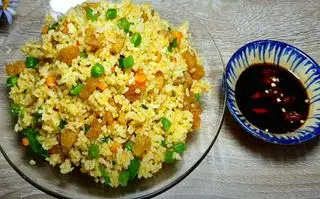 Cơm dương châu chay - 50.000 ₫ tại Quán Chay Minh Đức - Cao Văn Lầu