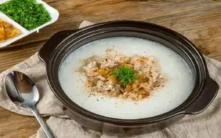 Hình ảnh Cháo cá tầm sốt bơ