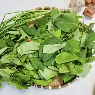 Lá giang thêm - 25.000 ₫ tại Lẩu Gà Lá É Phú Yên - Nguyễn Văn Quá