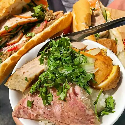 Hình ảnh Bánh Mì & Xôi Trung Kính - Nguyễn Khang