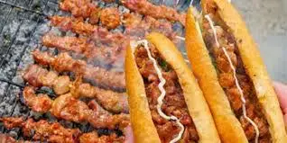 Hình ảnh Bánh mì thịt nướng