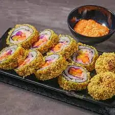 Hình ảnh Gimbap chiên 1 cái dài