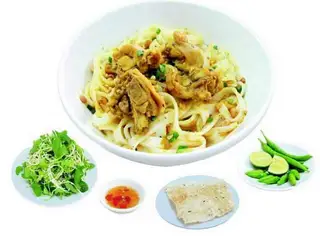 Mì quảng gà ta - sườn non - 65.000 ₫ tại Ăn Là Ghiền - Mì Quảng & Cơm Gà - Nguyễn Thị Nhung