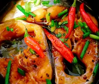 Cơm cá hú kho - 40.000 ₫ tại Cơm Bình Dân - Bùi Thị Xuân