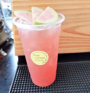 Trà ổi - 20.000 ₫ tại Ken Coffee - Hoàng Hoa Thám