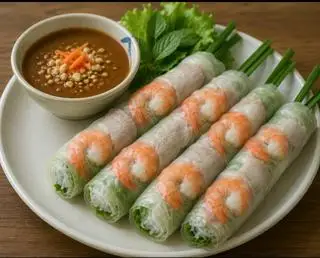 Gỏi cuốn tôm thịt - 13.000 ₫ tại Gỏi Cuốn Chế Kiều - Nơ Trang Long