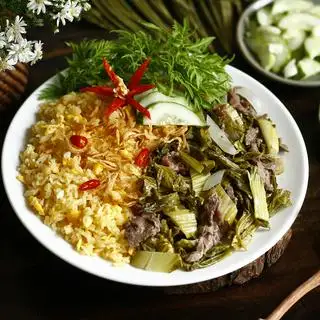 Cơm chiên bò dưa cải - 55.000 ₫ tại Quán Miền Tây - Cơm Gà Xối Mỡ, Cơm Gà Mắm Tỏi & Cơm Xào Bò - Lê Văn Lương