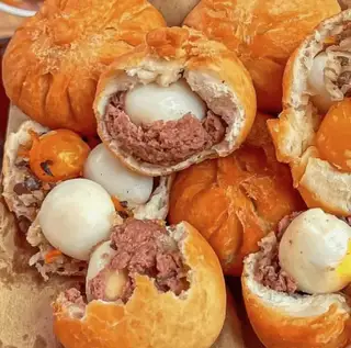 Bánh bao chiên nhân pate - 9.000 ₫ tại Bánh Bao Chiên Tân Định 1991 - Nguyễn Văn Đậu