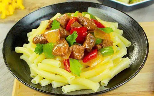 Nui bò lúc lắc - 75.000 ₫ tại Quán 36 - Mì Xào Giòn - Nguyễn Công Trứ