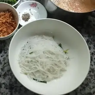 Hủ tiếu thêm - 7.000 ₫ tại Quán 24 - Bò Kho & Bánh Mì Chảo - Đường Số 836