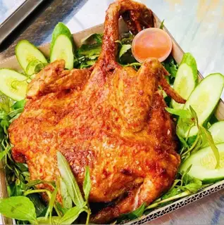Hình ảnh Gà nướng cô đơn
