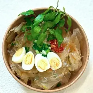 Bánh tráng trộn truyền thống Tây Ninh - 33.000 ₫ tại Tiệm Nhỏ Chin Chin - Trà Sữa & Bánh Tráng Trộn - Sư Vạn Hạnh