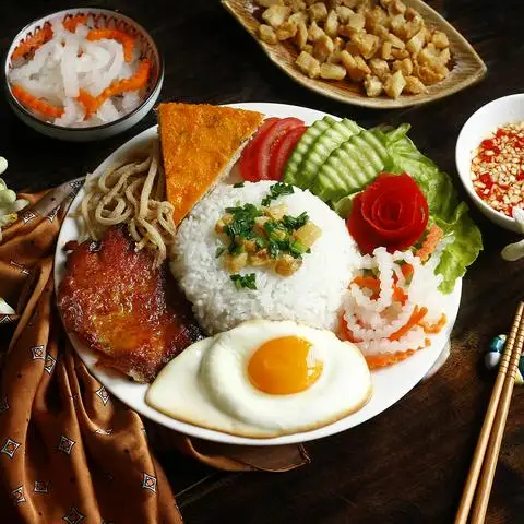 Bún Thịt Nướng - Cơm Tấm Nhà Nhím - Tân Cảng - Cơm/Cơm tấm gần bạn