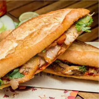 Hình ảnh Bánh mì pate xá xíu