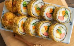 Hình ảnh 1 cái kimbap chiên