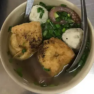Hình ảnh Hủ tiếu heo viên tàu hủ da heo