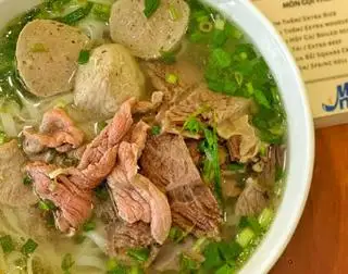 Hình ảnh Phở bò tái - nạm - viên -  gân