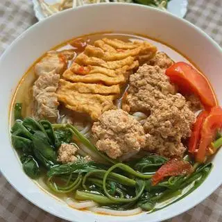 Canh bún - 40.000 ₫ tại Bún Riêu Gia Truyền 90B - Phan Đăng Lưu
