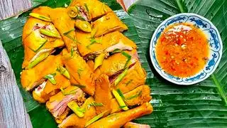 Hình ảnh Gà ủ muối siêu cay - nửa con