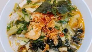 Canh bún tô đầy đủ cua chả mọc - 48.000 ₫ tại Trang Bún Riêu & Canh Bún - Đường Số 6