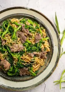 Mì xào bò - 45.000 ₫ tại Bún Xào & Mì Xào - Phạm Ngọc Thạch