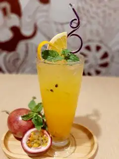 Nước ép chanh dây - 25.000 ₫ tại Tiệm Nước Nhà Thỏ - Nước Ép Trái Cây - Thống Nhất