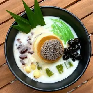 Tàu hũ no nê đặc biệt - 39.000 ₫ tại Tàu Hũ Xuyên Thời Gian - Cách Mạng Tháng Tám