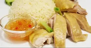 Cơm gà luộc - 83.000 ₫ tại Quán Ăn 168 - Phở Gà & Cơm Gà - Phạm Ngũ Lão
