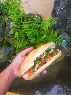Bánh mì xíu mại - 27.000 ₫ tại Lò Bánh Mì Đức Thành - Huỳnh Tấn Phát